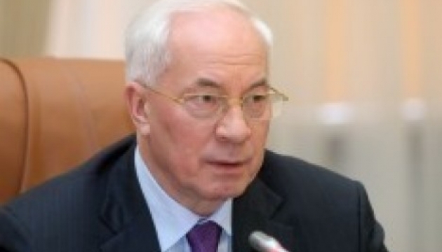 Азаров открыл бюсты командиров партизанских отрядов в Киеве Азаров открыл бюсты командиров партизанских отрядов в Киеве
