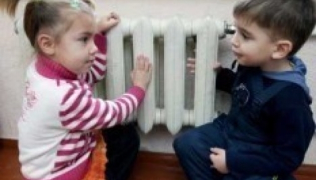 Яценюк говорит, что газа на отопление зимой хватит Яценюк говорит, что газа на отопление зимой хватит