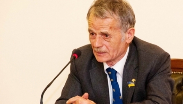 Джемилев: Членов Меджлиса могут не выпустить из Крыма на заседание в Херсон