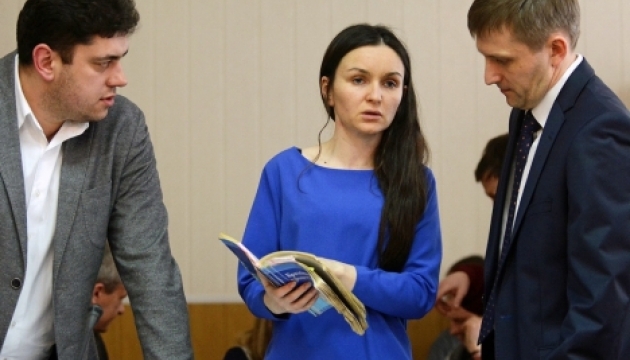 Царевич вышла из суда в электронном браслете Царевич вышла из суда в электронном браслете