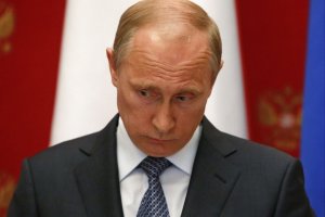 Вloomberg: Con “sabotaje en Crimea” Putin agrava sus posiciones