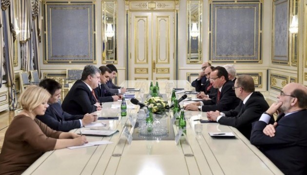 Президент обговорив санкції проти РФ з делегацією Бундестагу
