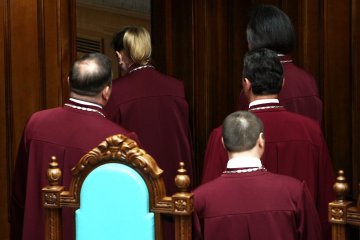 КСУ заявляет о недопустимости уменьшения размера пожизненного содержания судей