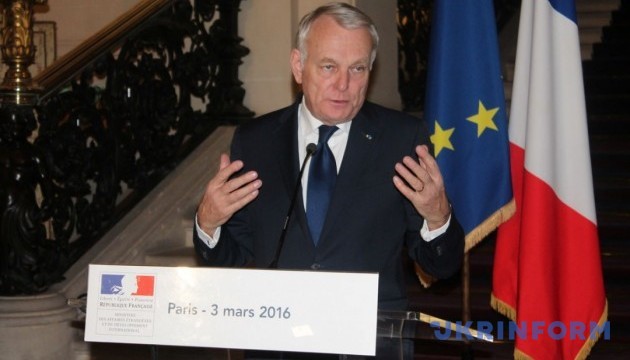 Голова МЗС Франції: важливо прийняти закон про вибори вже в першій половині 2016 року