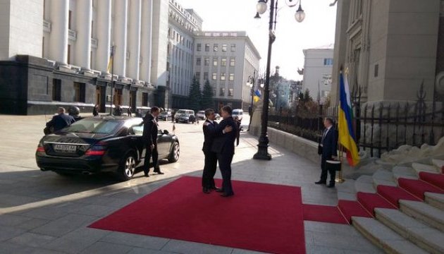 Порошенко подякував Болгарії за підтримку санкцій проти РФ