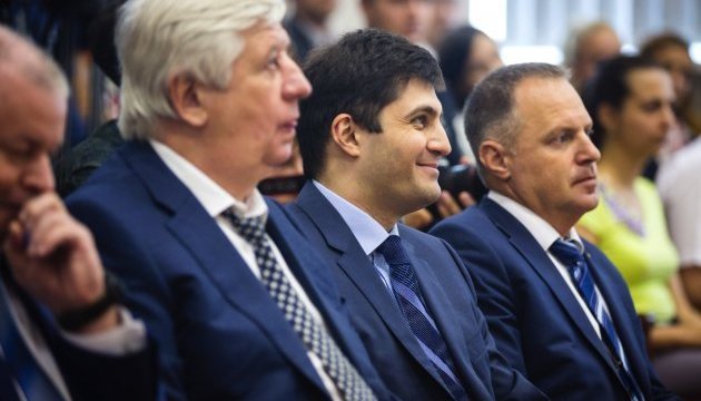 Дембельський акорд Шокіна - соцмережі про звільнення Сакварелідзе Дембельський акорд Шокіна - соцмережі про звільнення Сакварелідзе