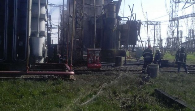 На Закарпатье горел трансформатор подстанции с 44 тоннами масла На Закарпатье горел трансформатор подстанции с 44 тоннами масла