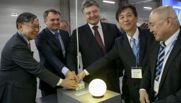 Найбільше грошей в Україну вклала Японія - Порошенко Найбільше грошей в Україну вклала Японія - Порошенко