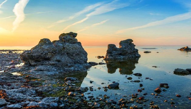 Украина решает, кому въезжать на ее территорию, а кому нет Украина решает, кому въезжать на ее территорию, а кому нет
