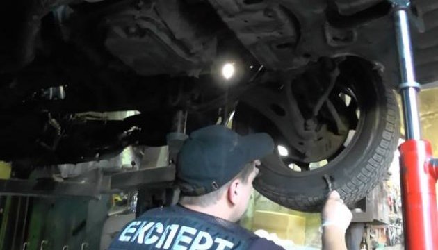 Полиция показала экспертное исследование авто, в котором взорвали Шеремета Полиция показала экспертное исследование авто, в котором взорвали Шеремета