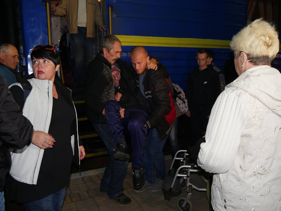 Переселенцев с инвалидностью вынудили покинуть дом отдыха в Одесской области, — Жебривский