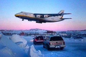 Ruslán ucraniano salva el avión suizo de cautiverio de hielo