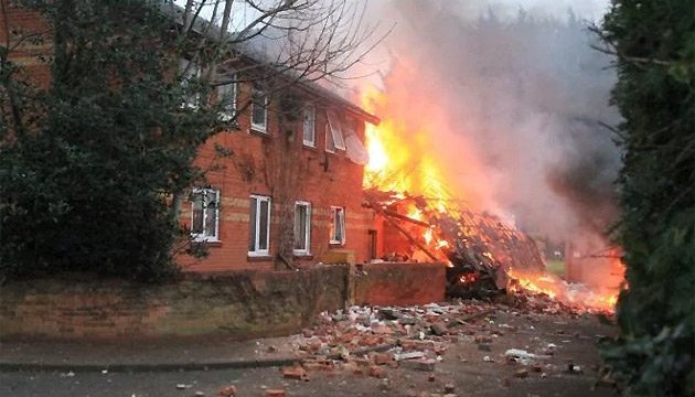 В Оксфорде - взрыв газа в жилом доме: есть раненые и пропавшие без вести В Оксфорде - взрыв газа в жилом доме: есть раненые и пропавшие без вести