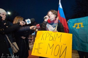 Protest against Russian occupation of Crimea held in Warsaw
