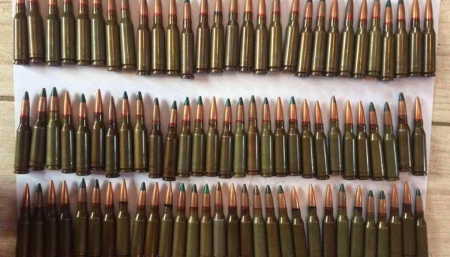 Під Києвом зловили грузина з арсеналом зброї Під Києвом зловили грузина з арсеналом зброї