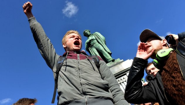 "Здравствуй, племя младое, незнакомое!" "Здравствуй, племя младое, незнакомое!"
