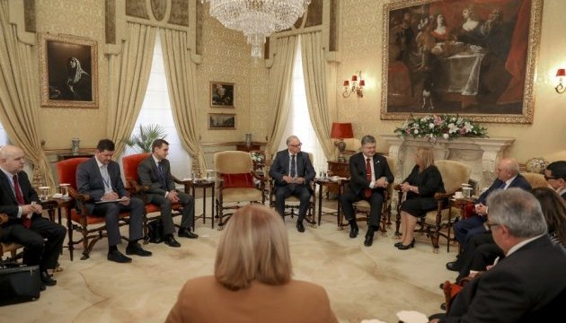 Порошенко обговорив із президентом Мальти поглиблення інвестиційної співпраці Порошенко обговорив із президентом Мальти поглиблення інвестиційної співпраці