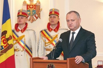 В Молдове инициируют референдум об усилении власти Додона
