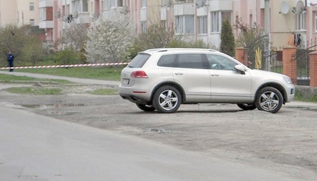 До іномарки київського підприємця прикріпили гранату До іномарки київського підприємця прикріпили гранату