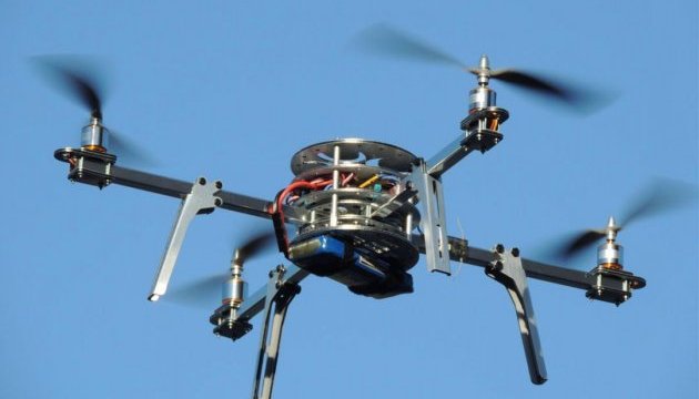 У Британії дрони доставляють контрабанду до в'язниць У Британії дрони доставляють контрабанду до в'язниць