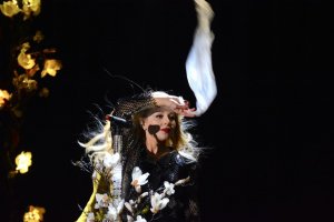 Tina Karol enardece al auditorio en Berlín