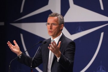 Столтенберг в который раз призвал Будапешт и Киев найти общий язык