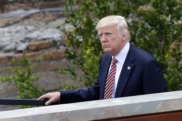 Команда Трампа игнорирует намерения президента встретиться с Путиным - WP