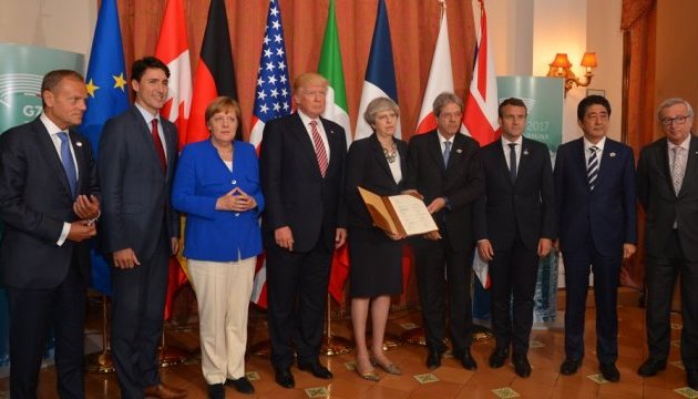 Жесткие споры и разумные компромиссы: Меркель оценила второй день G7 Жесткие споры и разумные компромиссы: Меркель оценила второй день G7