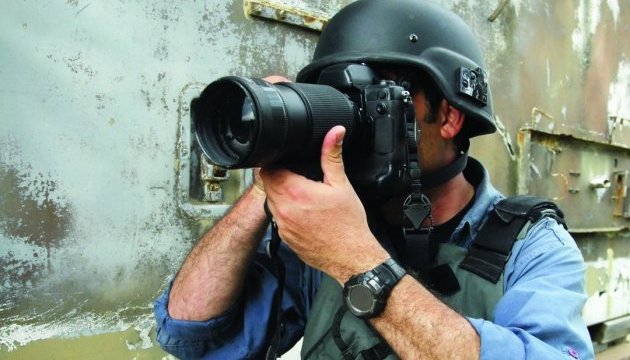 Безпека журналістів під час висвітлення подій у зоні конфлікту Безпека журналістів під час висвітлення подій у зоні конфлікту