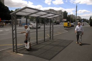 У Вінниці встановили експериментальну тролейбусну зупинку