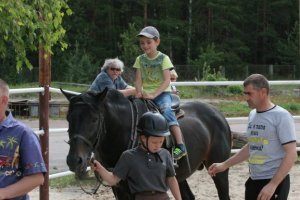Родини учасників АТО м. Славутич на кінно-спортивній базі