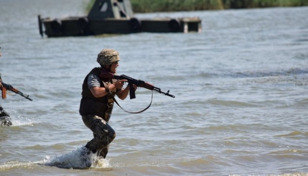 Порошенко затвердив план багатонаціональних військових навчань на 2018 рік Порошенко затвердив план багатонаціональних військових навчань на 2018 рік