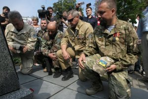 В Киеве открыли памятник героям АТО