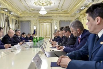 Порошенко поблагодарил Литву, Латвию, Эстонию и Черногорию за поддержку