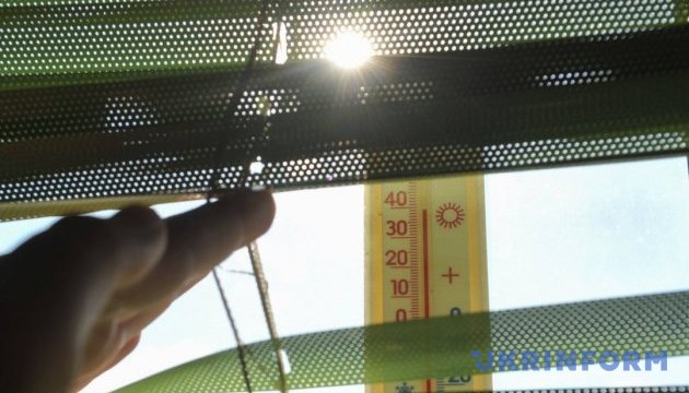 Середня температура серпня у Києві перевищила норму на 3,8°С - метеорологи Середня температура серпня у Києві перевищила норму на 3,8°С - метеорологи