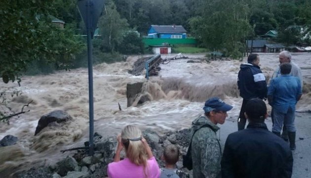 Зливи підтопили в Росії майже 1,5 тисячі будинків Зливи підтопили в Росії майже 1,5 тисячі будинків