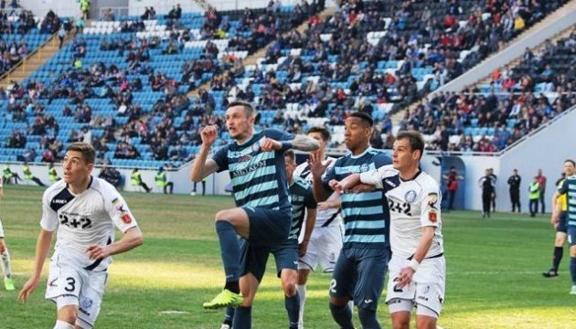 Прем'єр-ліга: "Олімпік" у Києві переграв "Чорноморець" Прем'єр-ліга: "Олімпік" у Києві переграв "Чорноморець"