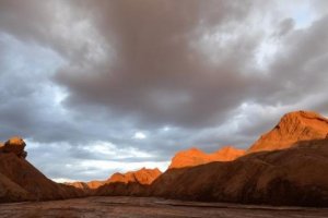 China to build replica of Mars for tourists and astronauts