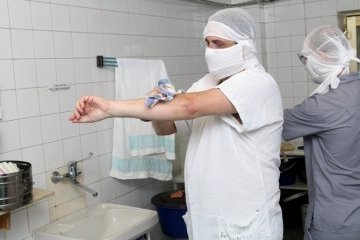 Долги по зарплате врачам погасят до конца года - Минздрав