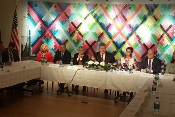 Не собираемся мириться с тем, что делает оккупант с крымскими татарами - Порошенко