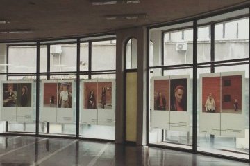 «Закохані в життя». Арт-проект, що спонукає до натхнення й пошуку (станція метро «Золоті ворота»)