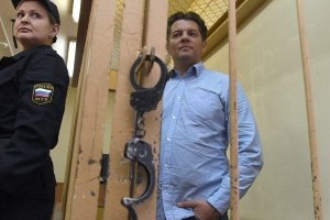 Європарламент вимагає від Москви негайно звільнити Романа Сущенка