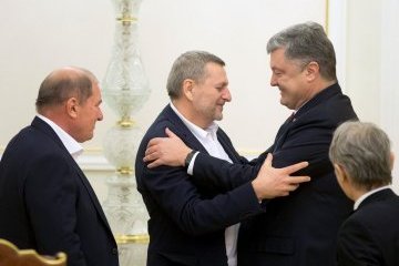 Чийгоз бореться за права цілого народу попри тиск і погрози - Порошенко
