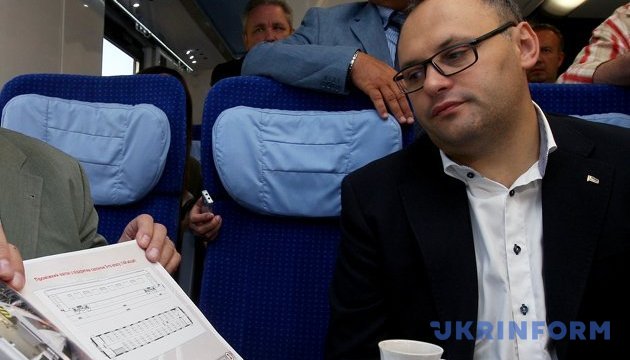 Спільне у Каськіва з Аваковим: «справи» на 15 млн і те, що раніше такого не було Спільне у Каськіва з Аваковим: «справи» на 15 млн і те, що раніше такого не було