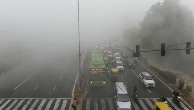 У Делі через смог закрили школи У Делі через смог закрили школи