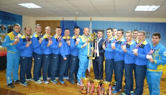 Українці - у трійці кращих чемпіонату світу з гирьового спорту у Сеулі Українці - у трійці кращих чемпіонату світу з гирьового спорту у Сеулі