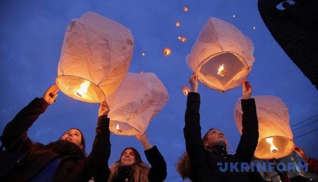 День Свободи, мумія у Дніпрі та депутатське меню День Свободи, мумія у Дніпрі та депутатське меню