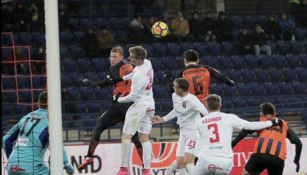 "Шахтар" розгромив "Верес" і вийшов до 1/2 фіналу Кубка України з футболу "Шахтар" розгромив "Верес" і вийшов до 1/2 фіналу Кубка України з футболу