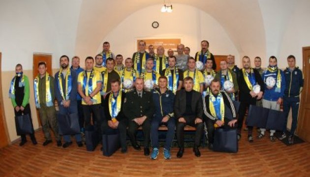 Керівництво ФФУ та тренери збірних відвідали Головний військовий госпіталь Керівництво ФФУ та тренери збірних відвідали Головний військовий госпіталь