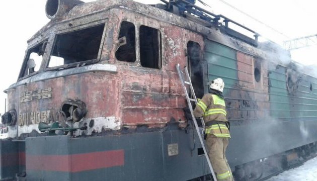 На Львівщині палаючий тепловоз підпалив склад На Львівщині палаючий тепловоз підпалив склад